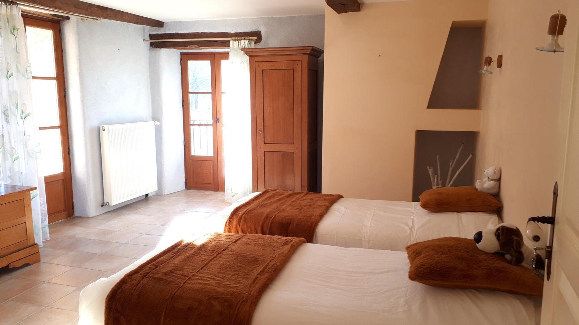 Bed and Breakfast Domaine De Montvianeix à Saint-Victor-Montvianeix Extérieur photo